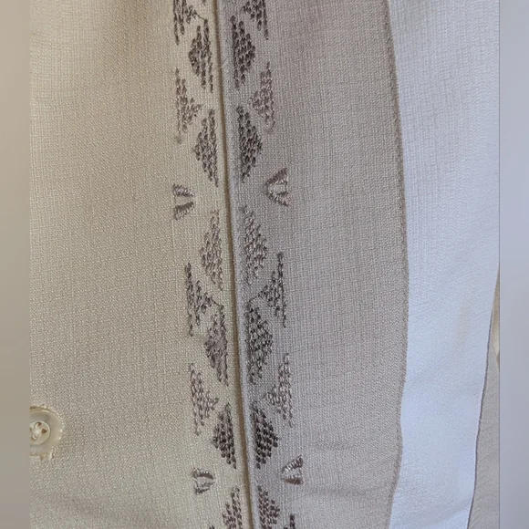 Cubavera Men's Short Sleeve Embroidered Panel Guayabera Button Up Shirt Size L - Picture 3 of 13